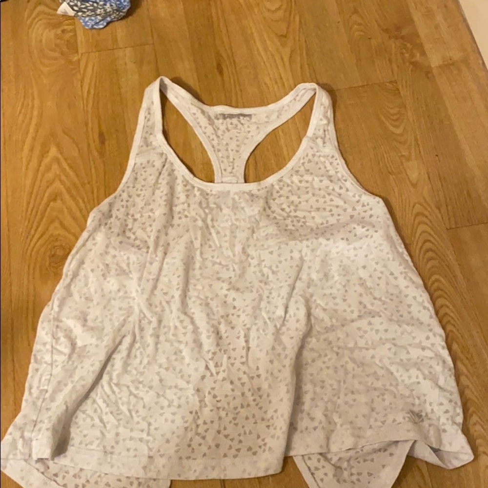 White tank top/ pink tank top